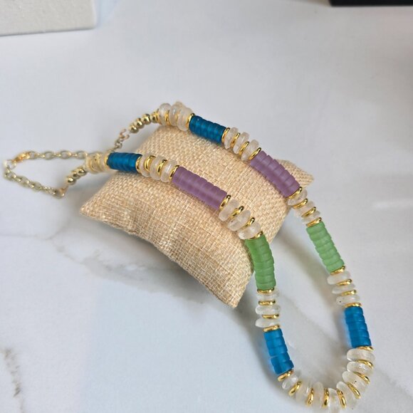 Sea glass of color beaded Necklace - Picture 6 of 7